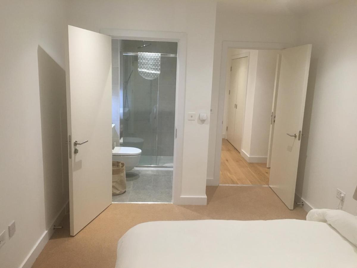 Luxurious Serviced Apartment In Кройдон Екстер'єр фото